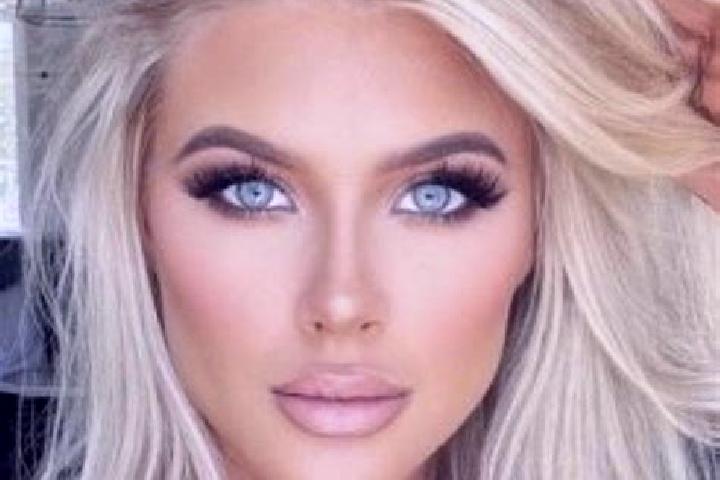 Ella, 26, a platinum blonde brown-eyed caribbean companion based in Weihe. Offering OWO, Fetish, Massage, Dinner Date. Available for incall and outcall, day ...