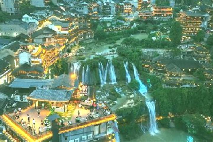 Ella, 26 — Escort in Fengsheng, China