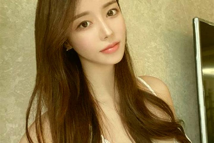Ella, 26 — Escort in Wanjiangqu, China