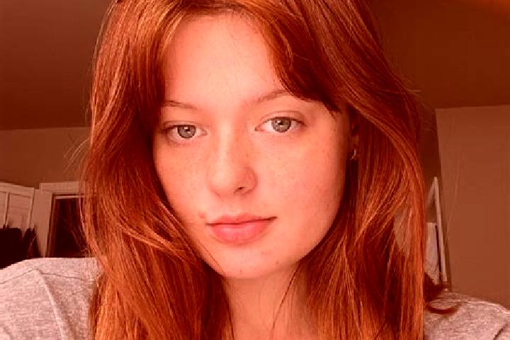 Ella, 27, a auburn grey-eyed european companion based in Appouasso. Offering CIM, Massage. Available for incall and outcall, overnight bookings available.