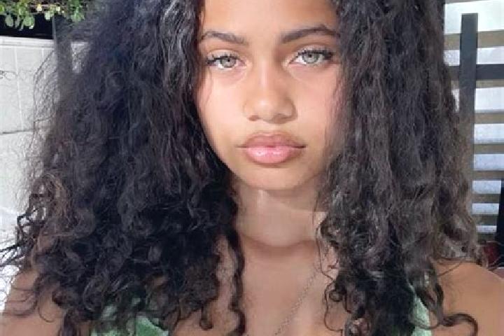 Ella, 27, a black green-eyed mixed companion based in Gedongkedoan. Offering CIM, 69, Dinner Date. Available for incall and outcall, overnight bookings avail...