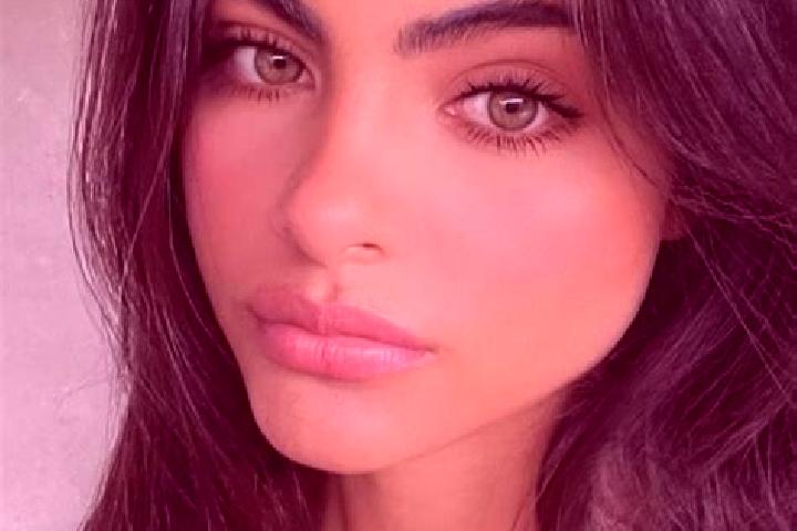 Ella, 27, a brunette green-eyed european companion based in Aley. Offering Massage, Tantra, Girlfriend Experience, 69. Available for incall and outcall, day ...
