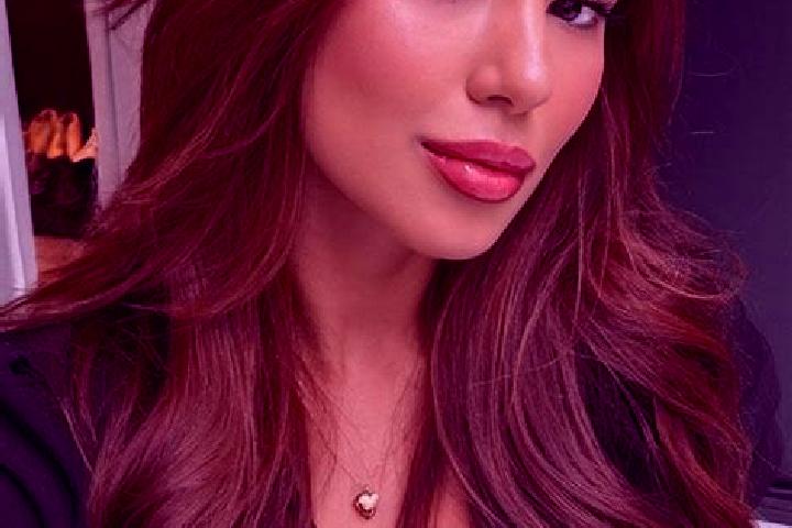Ella, 27, a chestnut brown-eyed latina companion based in Chene-Bourg. Offering GFE, Party Girl, Couples, 69. Available for incall and outcall, day and eveni...