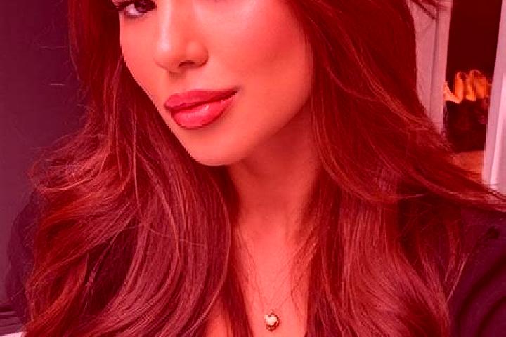 Ella, 27, a chestnut brown-eyed latina companion based in Pekmezli. Offering GFE, Dinner Date, Fetish, Overnight. Available for incall and outcall, day and e...