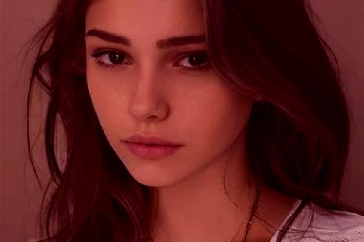 Ella, 27, a chestnut hazel-eyed slavic companion based in Albany. Offering Roleplay, Girlfriend Experience, Massage. Available for incall and outcall, day an...