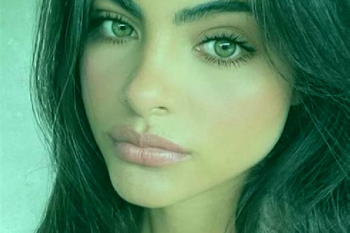 Ella, 27, a dark blonde dark-eyed indian companion based in Jaraba. Offering Couples, Massage, Domination, Roleplay, Prostate Massage. Available for incall a...