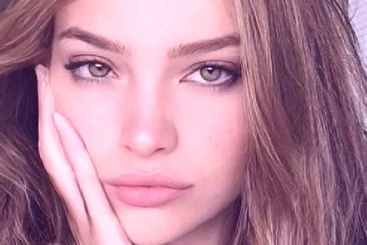 Ella, 27, a dark blonde hazel-eyed ebony companion based in Pinos Genil. Offering Deep French Kissing, Roleplay, A-Level. Available for incall and outcall, d...
