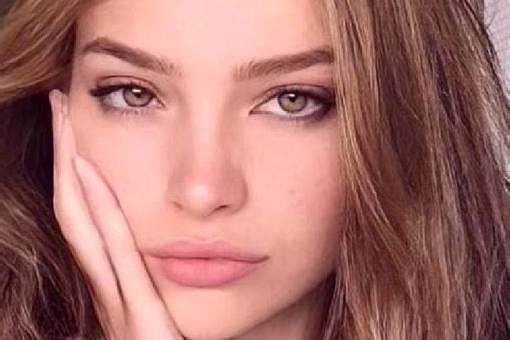 Ella, 27, a dark blonde hazel-eyed mediterranean companion based in Guadalajara. Offering Travel Companion, Erotic Massage, Overnight, Massage, Deep French K...