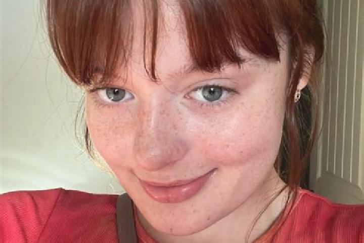 Ella, 27, a red green-eyed caucasian companion based in South Granville. Offering Erotic Massage, GFE, Fetish. Available for incall and outcall, day and even...
