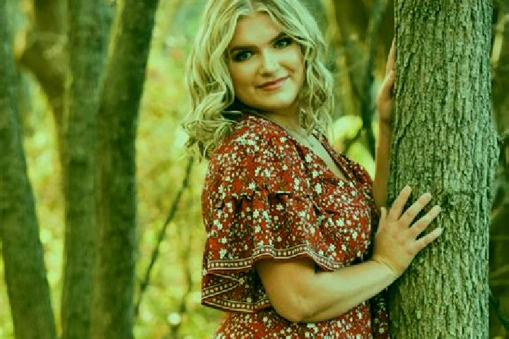 Ella, 27 — Escort in Alden, United States