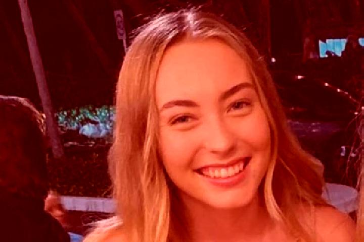 Ella, 27 — Escort in Andergrove, Australia