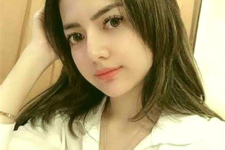 Ella, 27 — Escort in Cigorowong Kidul, Indonesia