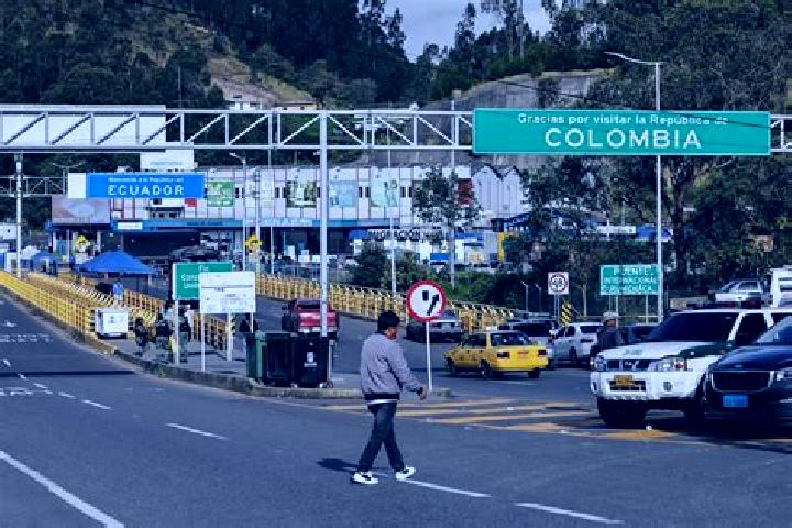 Ella, 27 — Escort in Cordoncillo, Ecuador