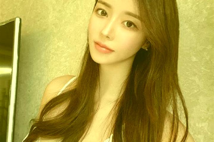 Ella, 27 — Escort in Cuijiu, China