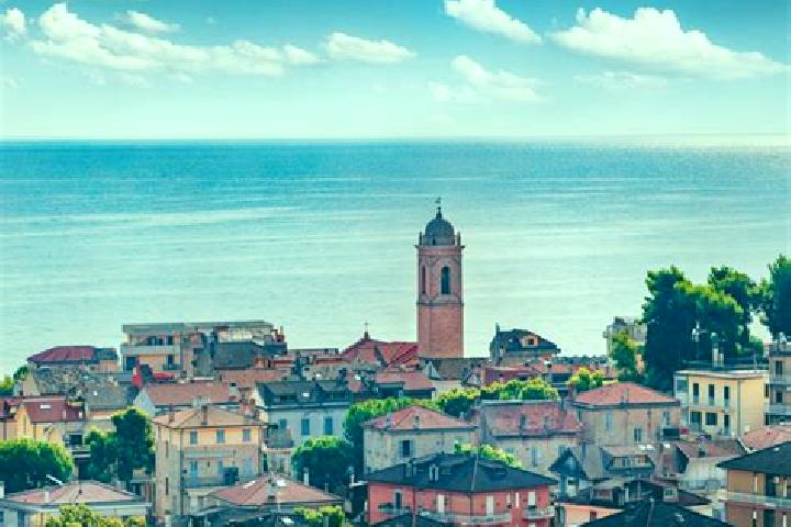 Ella, 27 — Escort in Cupra Marittima, Italy