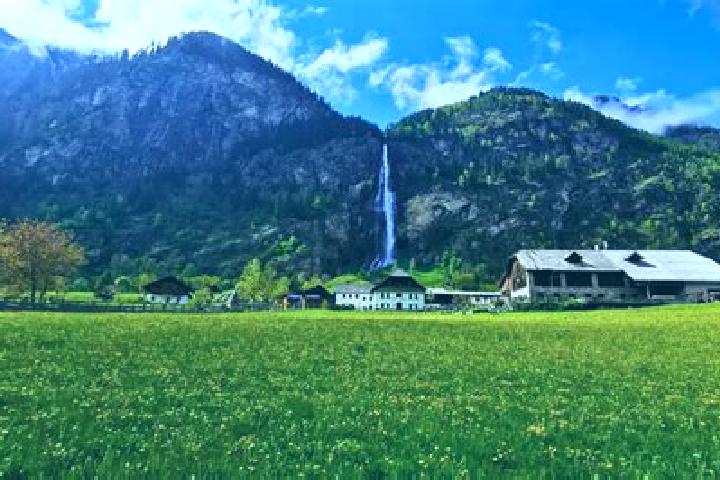 Ella, 27 — Escort in Fallbach, Austria