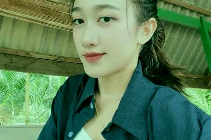 Ella, 27 — Escort in Lamam, Laos