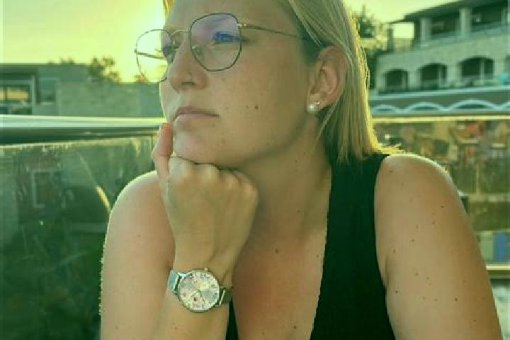 Ella, 27 — Escort in Leval, France