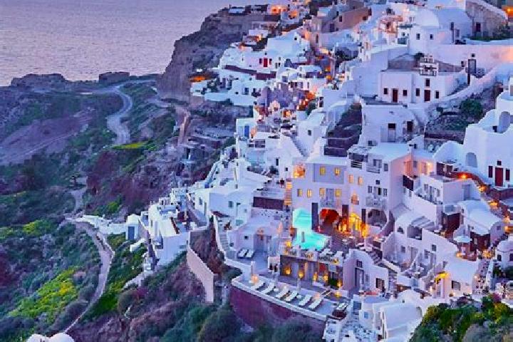 Ella, 27 — Escort in Nymfopetra, Greece