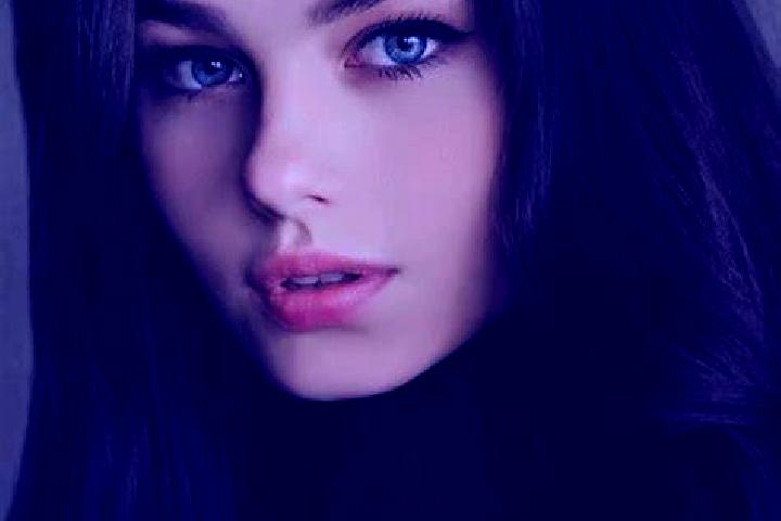 Ella, 28, a black blue-eyed slavic companion based in South River. Offering CIM, Tantra, Deep French Kissing, Dinner Date, Girlfriend Experience. Available f...