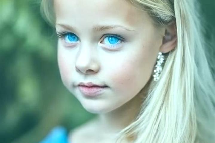 Ella, 28, a blonde blue-eyed ebony companion based in Osecna. Offering Overnight, Girlfriend Experience, Dinner Date, Roleplay, 69. Available for incall and ...