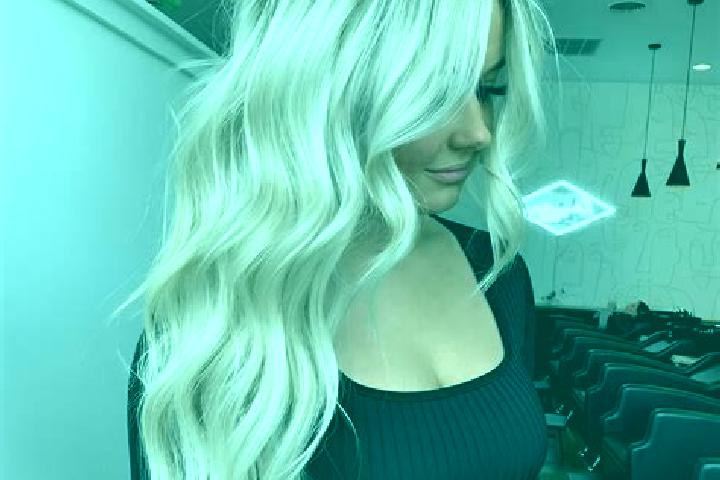 Ella, 28, a platinum blonde hazel-eyed latina companion based in Paris 14 Observatoire. Offering A-Level, Girlfriend Experience, Party Girl, Roleplay. Availa...