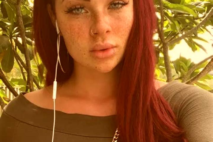 Ella, 28, a red amber-eyed latina companion based in Azzano Decimo. Offering Domination, Striptease, GFE, Roleplay. Available for incall and outcall, day and...