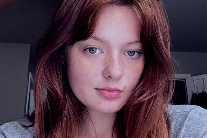 Ella, 28, a red grey-eyed caucasian companion based in La Feuillade. Offering Deep French Kissing, Fetish, Dinner Date. Available for incall and outcall, day...