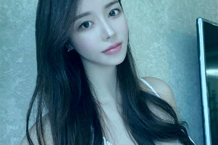 Ella, 28 — Escort in Dadamtu, China