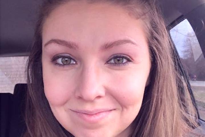 Ella, 28 — Escort in Kenyon, United States