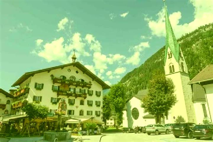 Ella, 28 — Escort in Mayrhofen, Austria