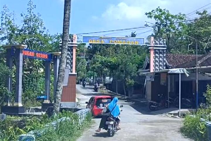 Ella, 28 — Escort in Pomahan, Indonesia