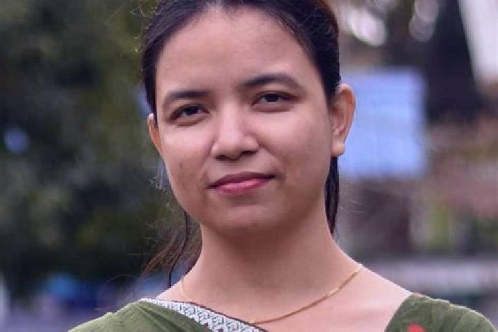 Ella, 28 — Escort in Sarupathar, India