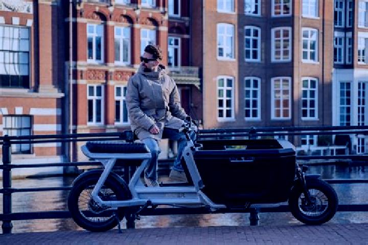 Ella, 28 — Escort in Wielen, Germany
