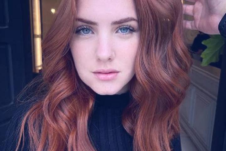 Ella, 29, a auburn blue-eyed middle eastern companion based in Lavertezzo. Offering Dinner Date, Domination, Couples, Girlfriend Experience. Available for in...