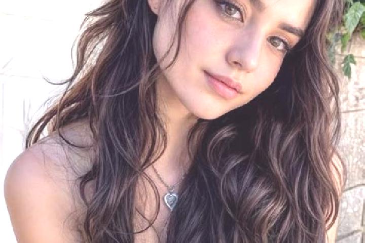 Ella, 29, a black hazel-eyed middle eastern companion based in Balcarce. Offering OWO, Deep French Kissing, Massage, CIM, Travel Companion. Available for inc...