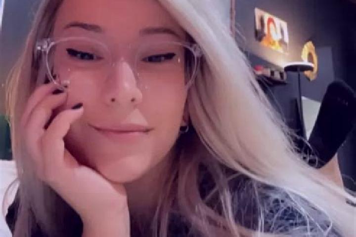 Ella, 29, a blonde grey-eyed mixed companion based in Lemehekaha. Offering A-Level, Duos, Party Girl, Massage. Available for incall and outcall, overnight bo...