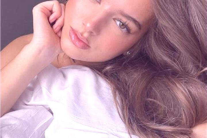 Ella, 29, a chestnut amber-eyed latina companion based in Onani. Offering Girlfriend Experience, Striptease, Domination, Duos, Party Girl. Available for inca...