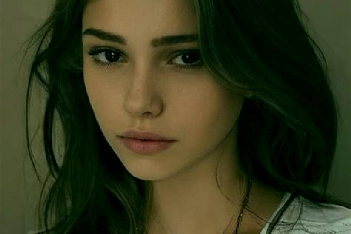 Ella, 29, a chestnut grey-eyed slavic companion based in Guelile. Offering Prostate Massage, OWO, A-Level. Available for incall and outcall, overnight bookin...