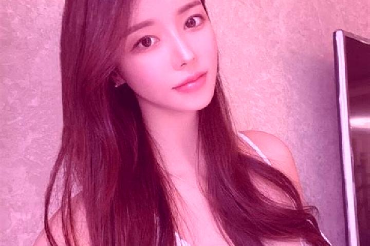 Ella, 29 — Escort in Dongzhen, China