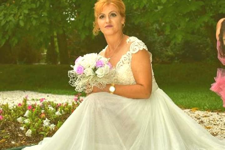 Ella, 29 — Escort in Nadejdea, Romania