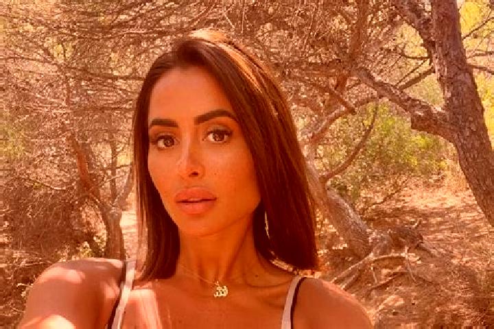 Ella, 29 — Escort in Oued el Himer, Morocco