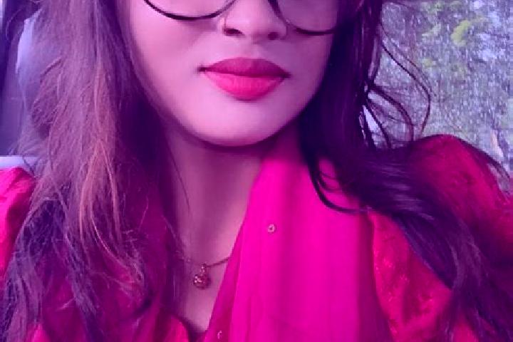 Ella, 29 — Escort in Pakhi Khanauri, India