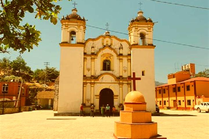 Ella, 29 — Escort in Santa Maria Lovani, Mexico