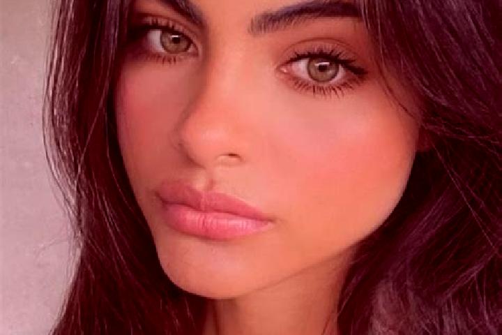 Ella, 30, a black grey-eyed indian companion based in Angeli. Offering Erotic Massage, Massage, GFE. Available for incall and outcall, overnight bookings ava...