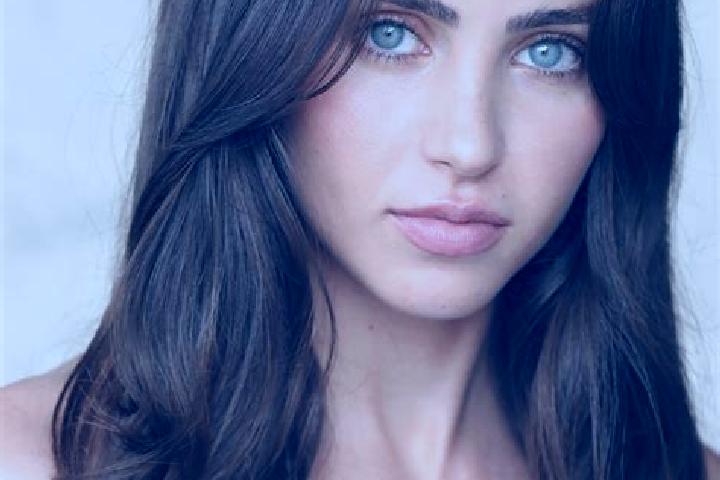Ella, 30, a brunette blue-eyed caribbean companion based in Czajkow. Offering Fetish, Roleplay, Tantra. Available for incall and outcall, day and evening dates.