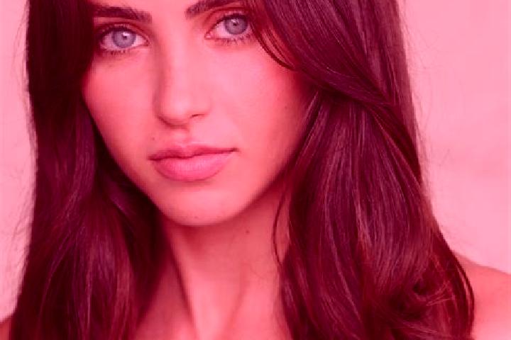 Ella, 30, a brunette blue-eyed latina companion based in War Yon Sun. Offering Deep French Kissing, GFE, Massage. Available for incall and outcall, day and e...