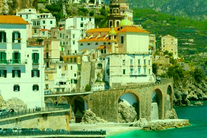 Ella, 30 — Escort in Cesine, Italy