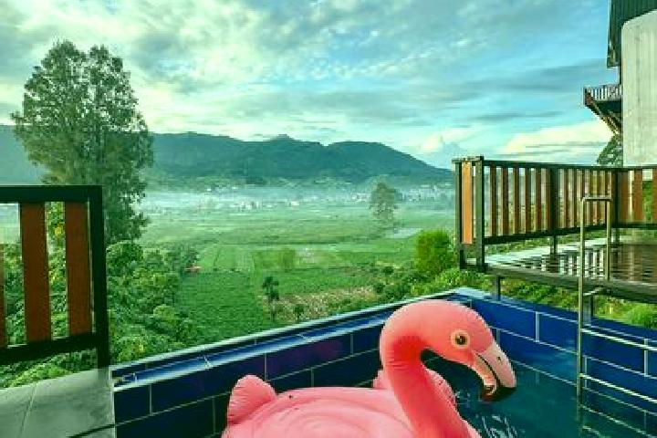 Ella, 30 — Escort in Padangsari, Indonesia