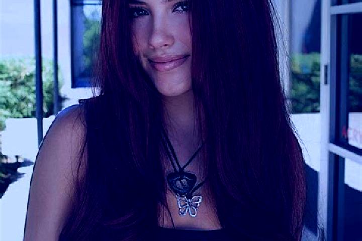 Ella, 31, a auburn dark-eyed slavic companion based in Leposaviq. Offering Dinner Date, OWO, Striptease, Roleplay. Available for incall and outcall, overnigh...